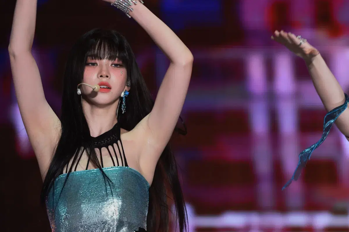 TRIPLES | 트리플에스 Triples Mayu PCO AA403 Object on